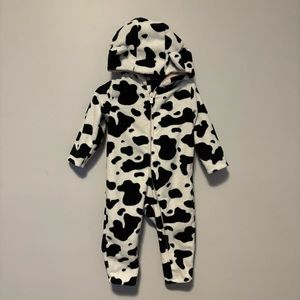 2/25$ Old navy baby one-piece fleecy suit- cow print- 12-18 months